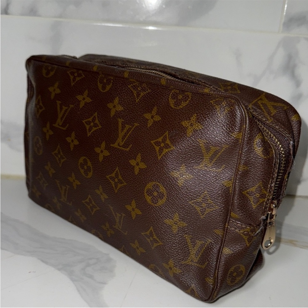Auth Louis Vuitton Vanity pouch